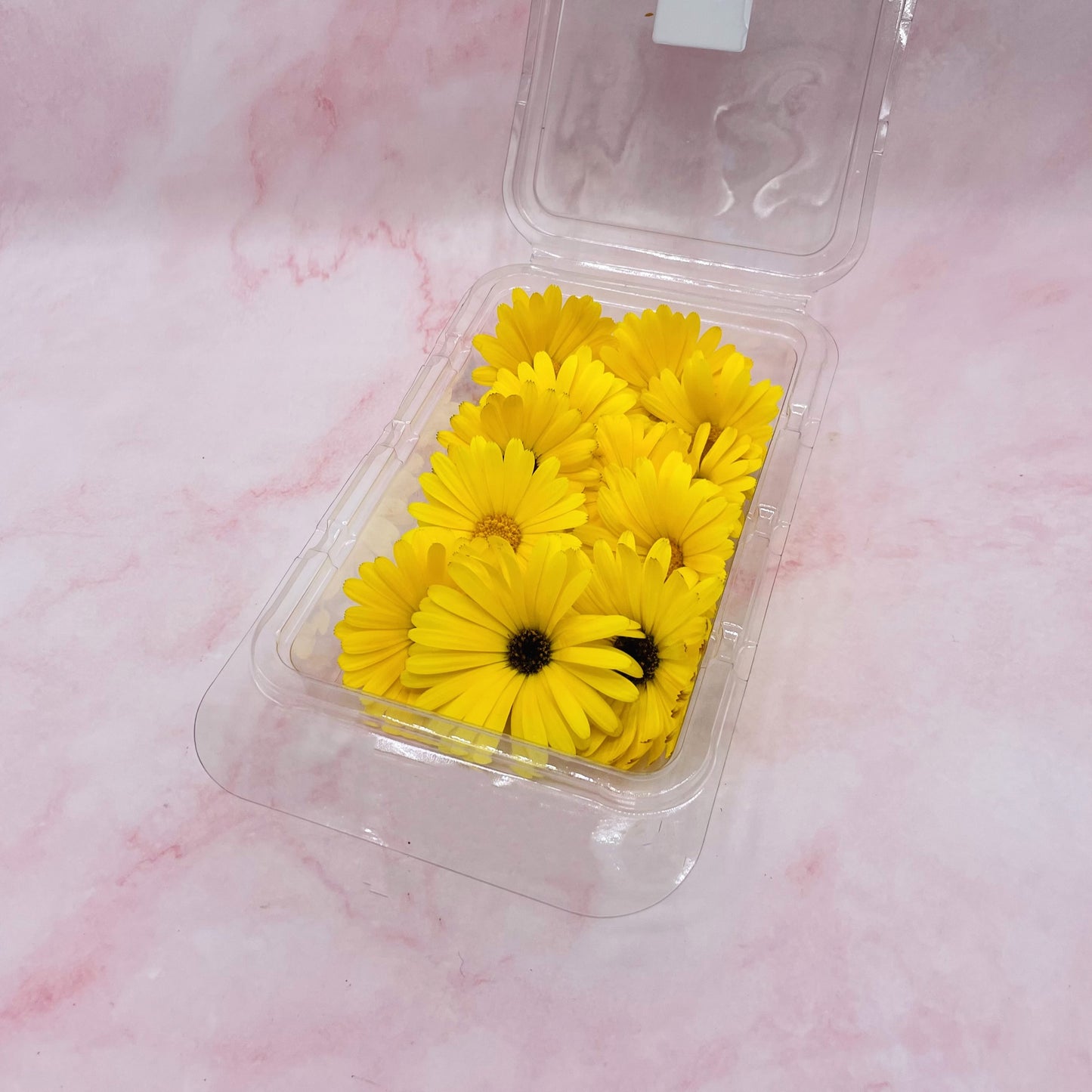 Goudsbloemen geel oranje eetbare bloemen vers floral delight